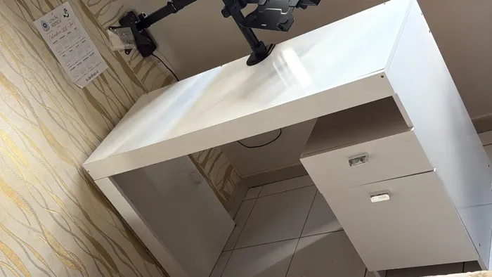 Mesa com suporte de monitor/ notebook