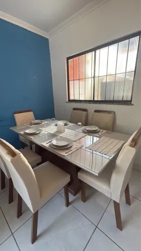 Vendo mesa de jantar 6 lugares