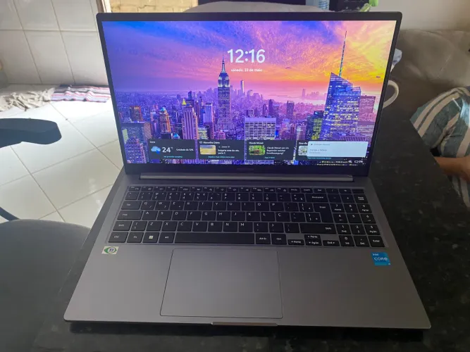 Notebook Samsung galaxy book 4 I3 8gb 512gb