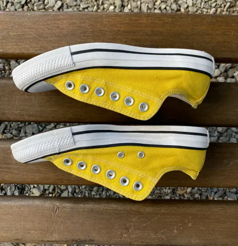 TÊNIS ALL STAR CONVERSE ORIGINAL - Cano Baixo - Amarelo - Tamanho 36
