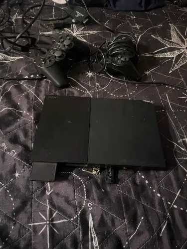 PS2 playstation dois. dois controles e dois pen drive de 32GB