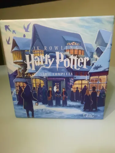 Vendo Box com os livros de Harry Potter