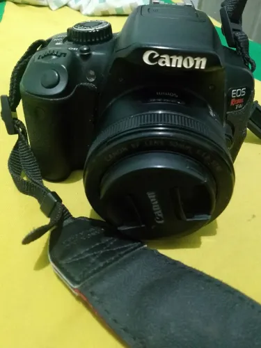 Câmera Canon t4