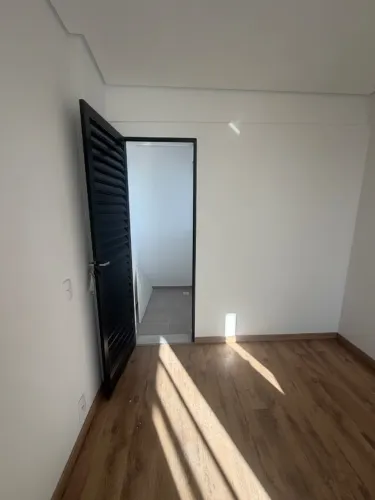 Vendo porta alumínio preta