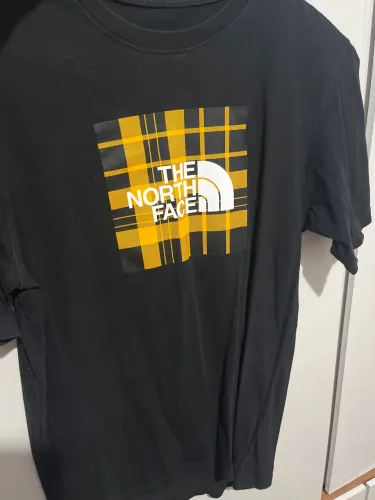Camiseta The north face