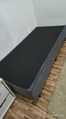 Base box solteiro como novo