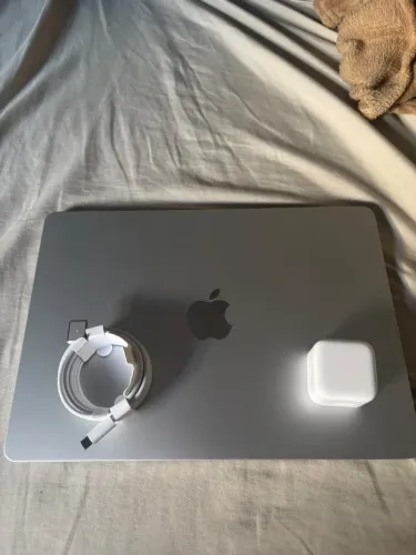 MacBook Air M5 13.6 - 512 SSD 16gb de ram + 1 ano de garantia!