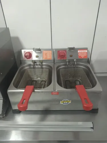 Fritadeira elétrica marchesoni 2 cubas 6 litros cada 220V