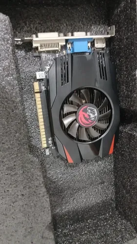 Placa de vídeo PCyes NVIDia GEFORCE GT 730, 4gb GDDR 5, 64 Bits