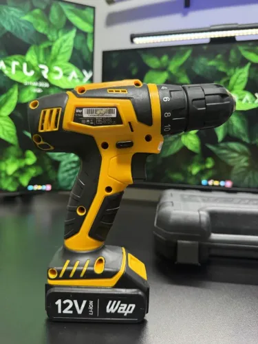 Furadeira e Parafusadeira 12V Nova com Maleta e Acessórios