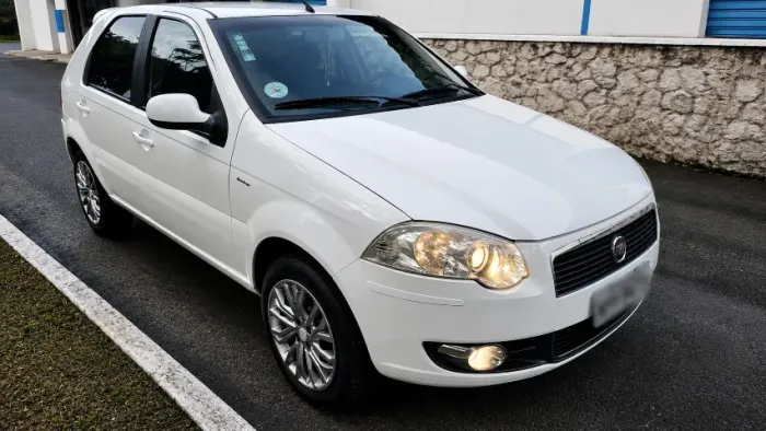 Fiat Palio Essence Dualogic 1.6 Flex 16V 5P 2011