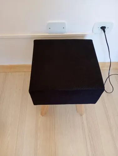 Vendo lindo banco forrado semi novo 