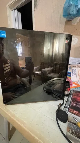 Gabinete com 3 ventoinhas e controladoras e também uma fonte real de 500w