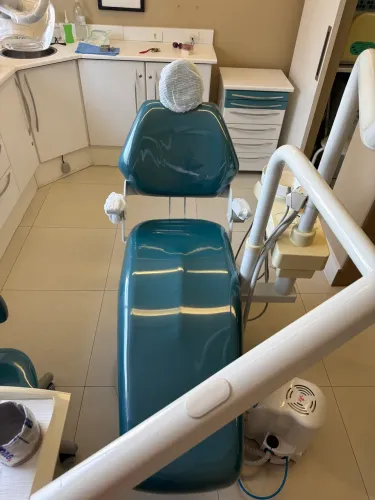 Cadeira odontológica Kavo e compressor Kavo