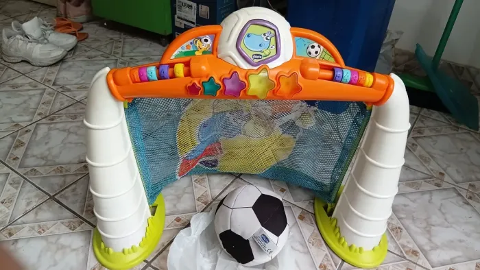 Trave de Gol Eletrônica Chicco Goal League Interativa - Sem Uso!