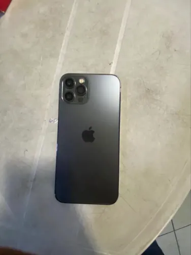 iPhone 12 Pro + Monitor de Áudio 