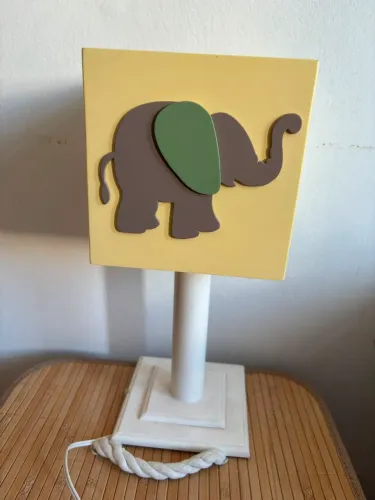 Abajur infantil decorado elefante safari