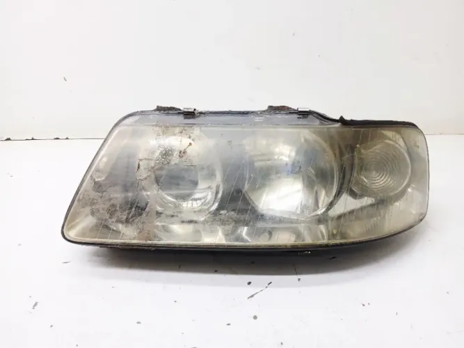 Farol Esquerdo Audi A3 1.6 2004 2005 Gasolina  Esquerdo/motorista