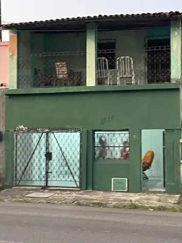 Sobrado a venda na Av. Carneiro de Mendonça