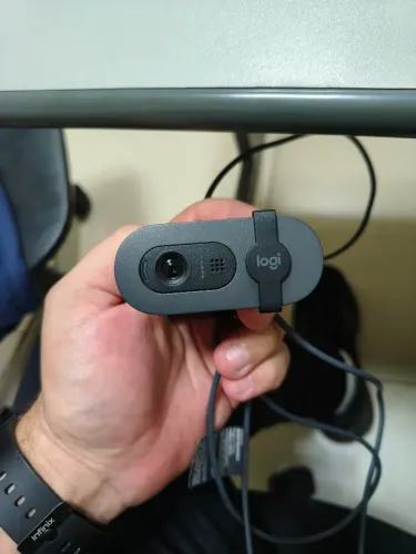 WebCam Logitech Brio 100 FHD
