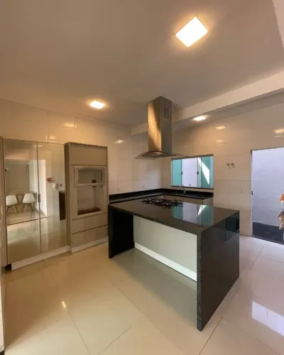 Casa 3 Quartos Rica em Armários Planejados e com Área Gourmet