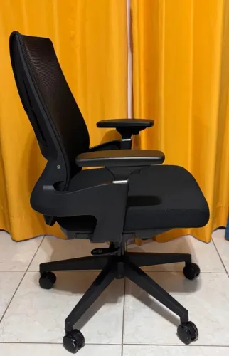 Cadeira De Escritório Rivatti Presidente NR17 Ergonômica Premium Toledo Cor Preto