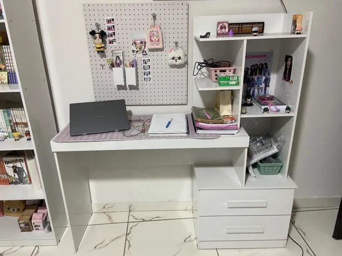 Escrivaninha de estudo