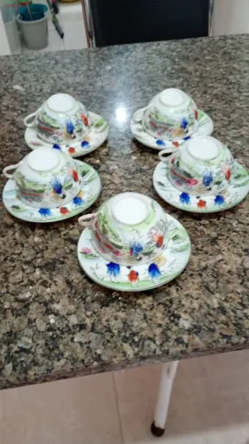 Xícaras Porcelana Chinesa Pintadas à Mão c/ Pires Vintage Antigas