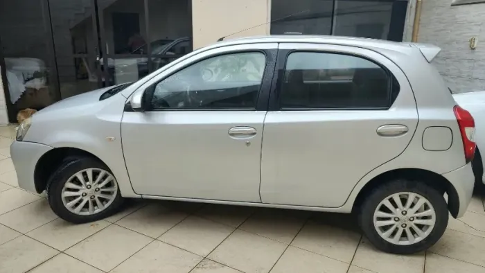 Toyota Etios XLS 1.5 Flex 16V 5P Mec. 2014