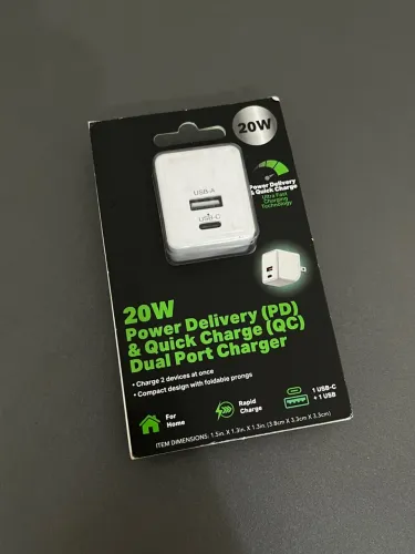 carregador de tomada 20w usb-c e usb-a branco
