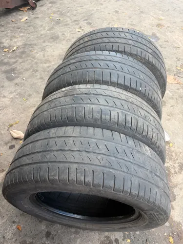4 Pneus 195,65,15 Pirelli meia vida 