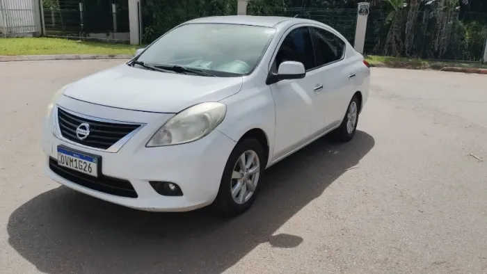 Nissan Versa SL 1.6 16V Flex Fuel 4P Mec. 2014