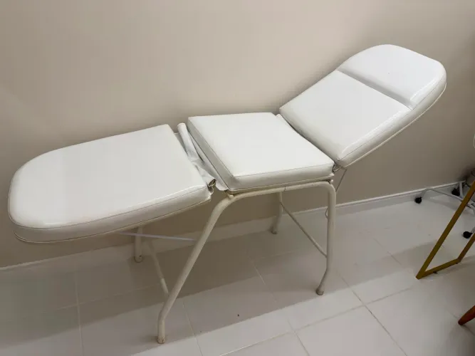 Mesa/maca ginecológica de 3 seções