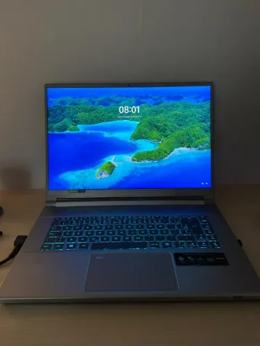 Acer Predator Triton 300 SE