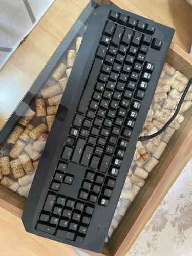 TECLADO RAZER BLACKWIDOW CHROMA E PLACA DE VIDEO GEFORCE 650TI