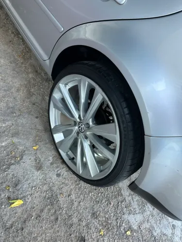 Rodas aro 20 zerada recebo as originais do golf