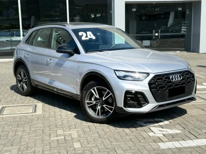 Audi Q5 Perf. Black 2.0 TFSIe S.tr. QT (hib.) 2024