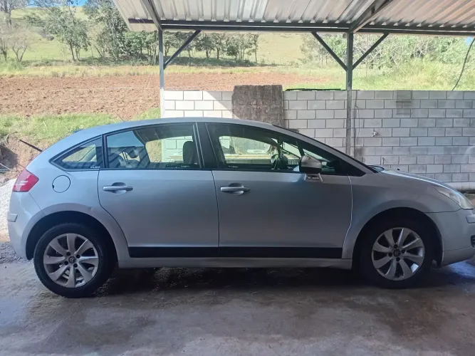 Citroen C4 GLX 1.6 Flex 16V 5P Mec. 2012
