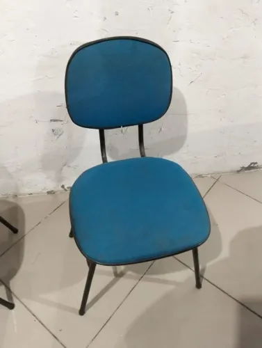 Cadeiras simples 30 unidades 