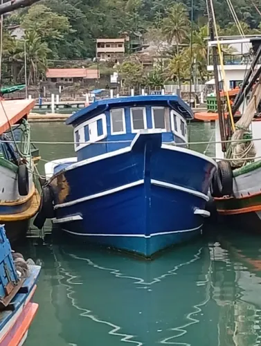 Embarcação de Madeira - Recém Reformado
