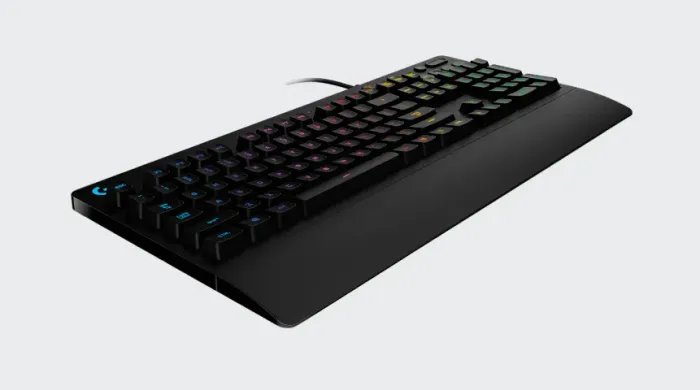 Teclado Gamer RGB Logitech G213 Prodigy USB ABNT2