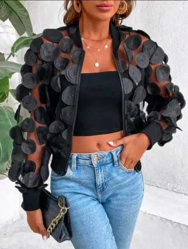 Blusa Preta Tule com Aplicações 3D - SHEIN