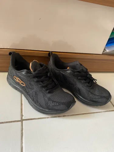 Tênis Olympikus Dynamic Feminino Preto/Laranja - Tam. 35