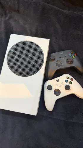 Xbox series s + 2 controles originais