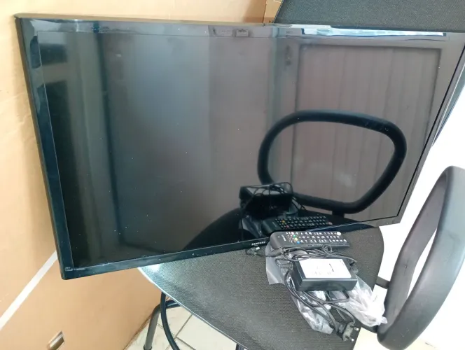 Tv Samsung 32 smart com defeito