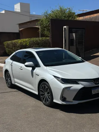Toyota Corolla Altis Prem. Hybrid 1.8 Flex AUT 2023
