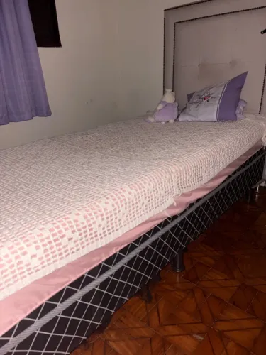 Vendo cama de solteiro