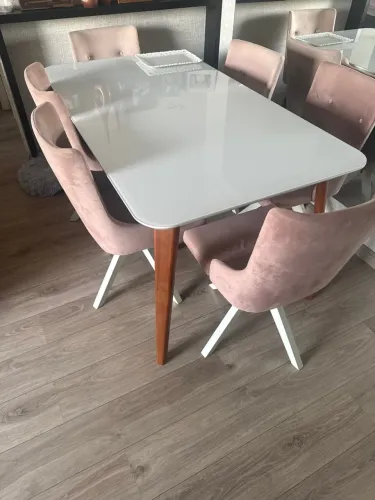 Mesa madeira com tampo vidro ( quebrado)