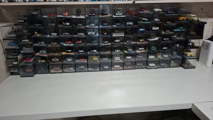 Coleção James Bond 007 Eaglemoss 1:43 - 90+ carros 