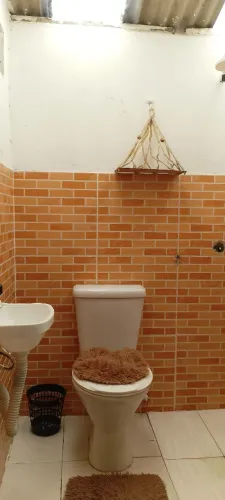 Vendo kitnet já com móveis e alguns eletrodomésticos em Periperi